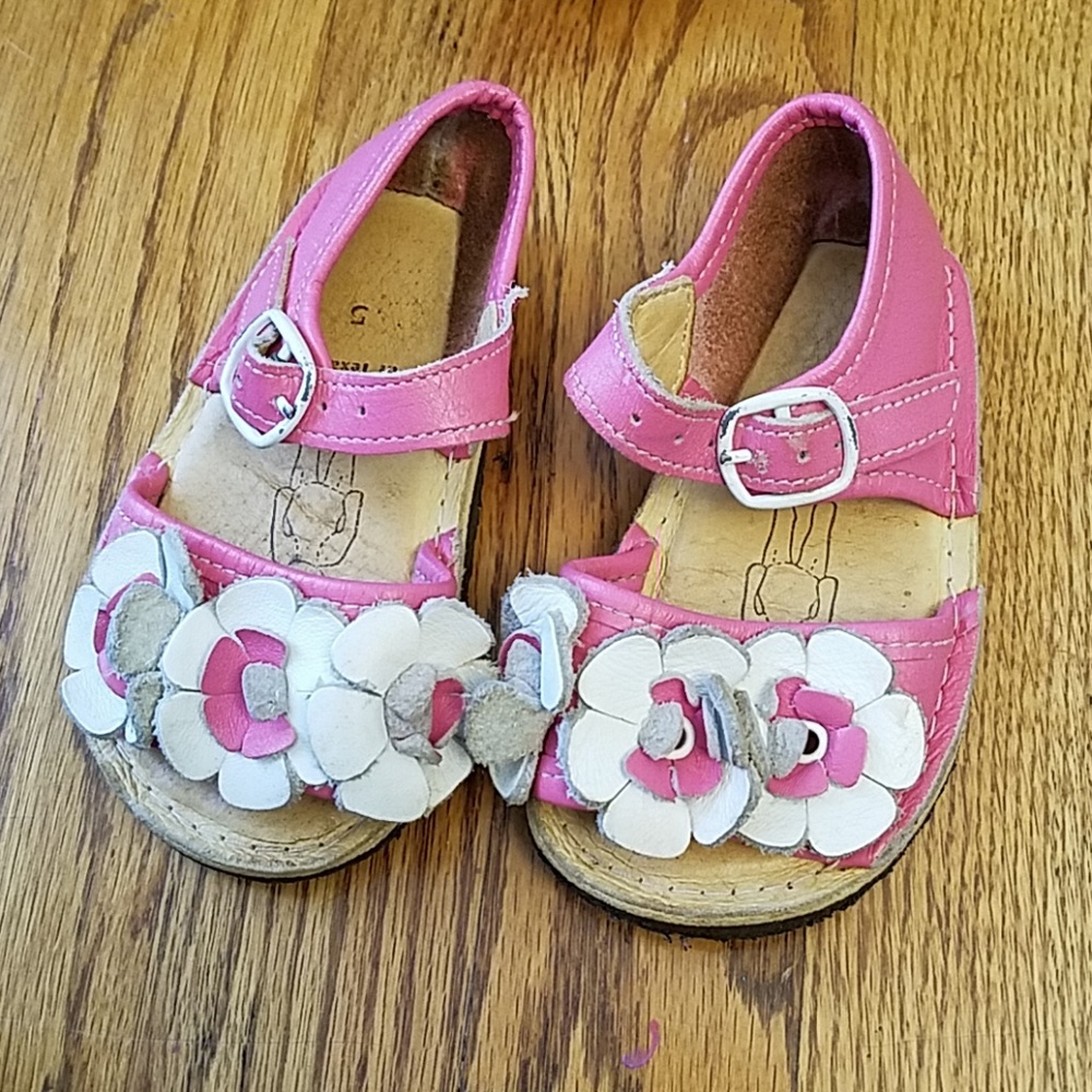 Bear feet handmade leather sandals size 5